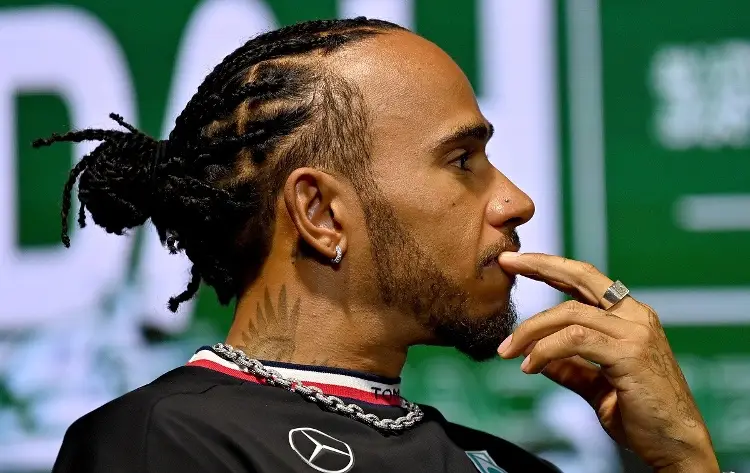 Dice Hamilton que no pretende irse de Mercedes