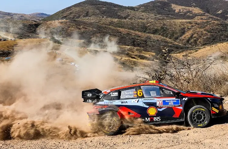 Esapekka Lappi lidera en el segundo día del Rally México 2023