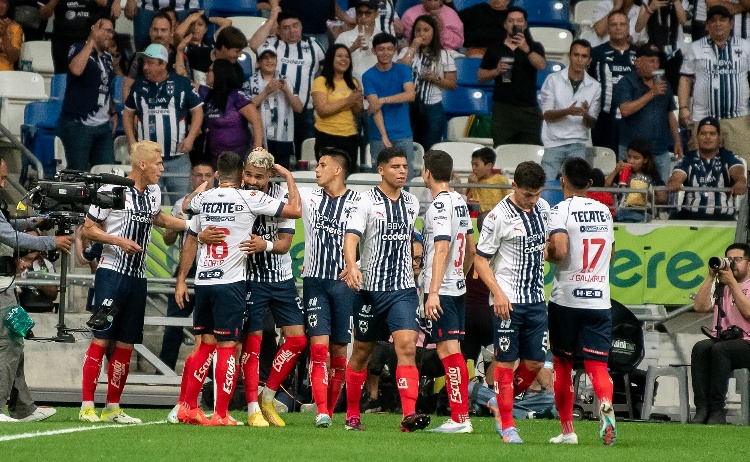 Rayados aplasta a unos débiles Xolos