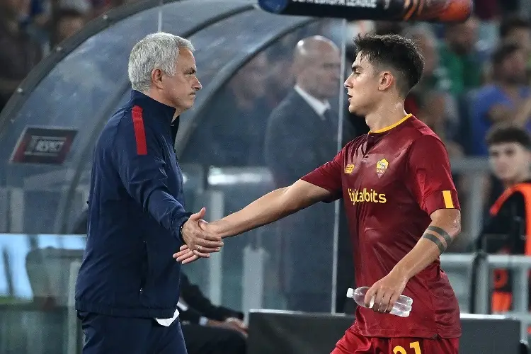 Dybala mete a la Roma en los primeros tres de Italia