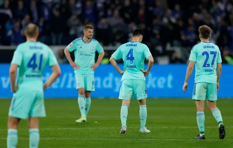 Schalke 04, el histórico alemán que se encamina a un nuevo descenso
