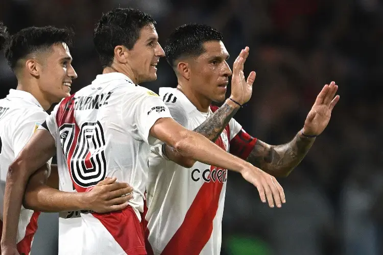 River Plate vuelve a golear y es líder indiscutible