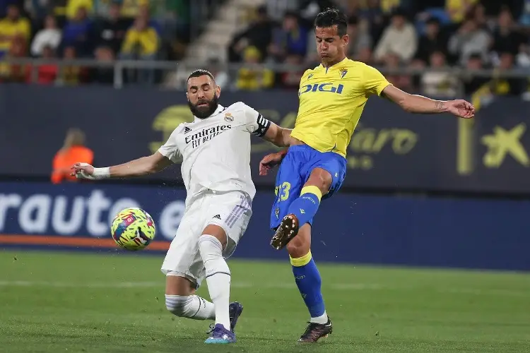 Real Madrid vence al Cádiz y pone atención en la Champions