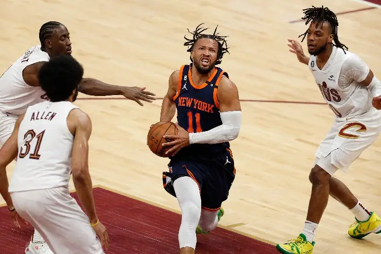 NBA: Knicks toman ventaja ante los Cavaliers