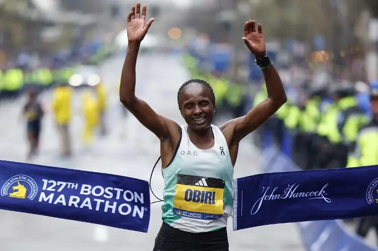 Hellen Obiri conquista su primer Maratón de Boston Femenil