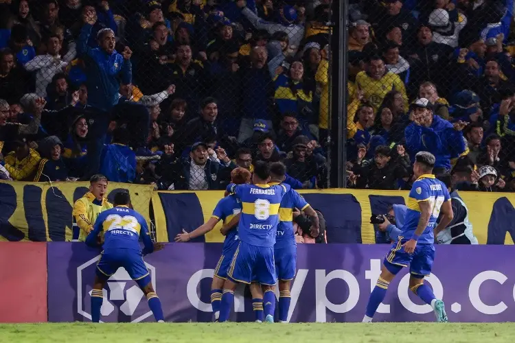 Boca remonta y gana en la Libertadores