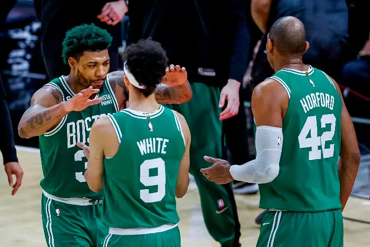 NBA: Celtics deja a los Hawks al borde del precipicio