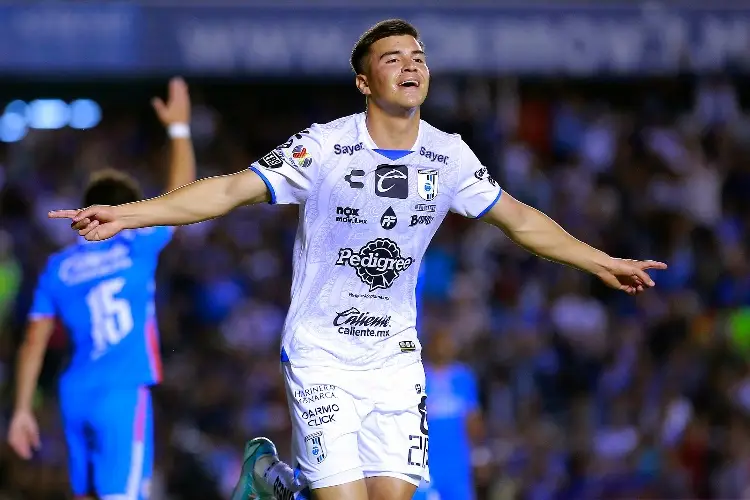 Querétaro vence a Santos con goles agónicos