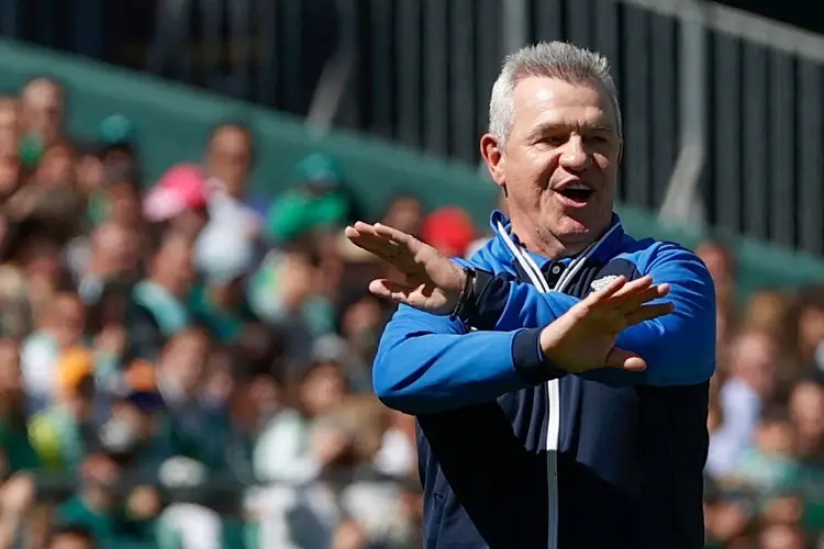 Javier Aguirre quiere arruinar el aniversario 120 del Atlético de Madrid