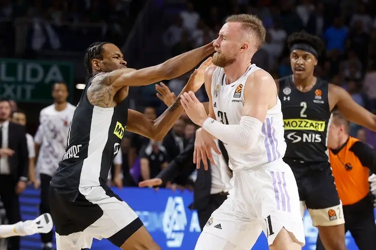 Brutal golpiza en juego del Real Madrid y Partizán (VIDEO)