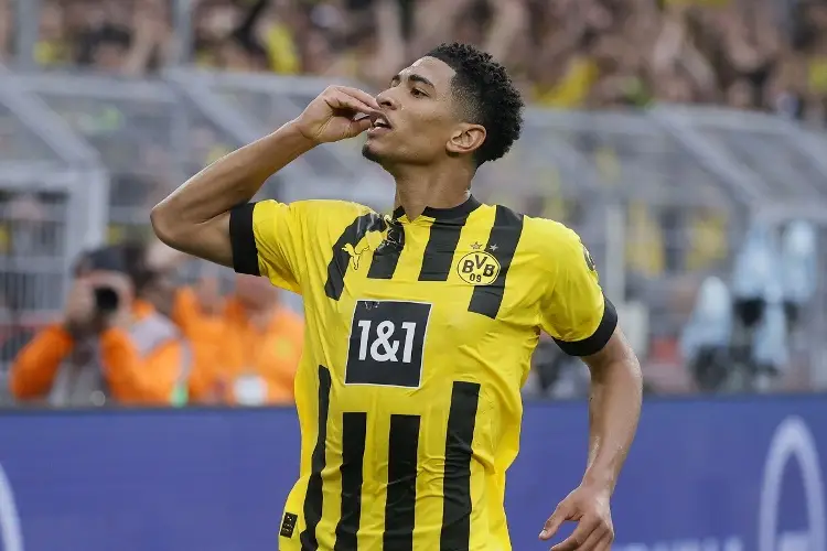 Borussia Dortmund propina goleada de escándalo en Alemania