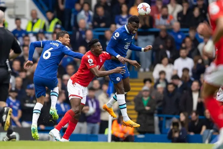 Chelsea no sabe salir del hoyo y no puede con Nottingham Forest