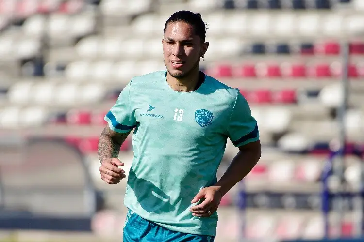 Carlos Salcedo ya es jugador de Cruz Azul