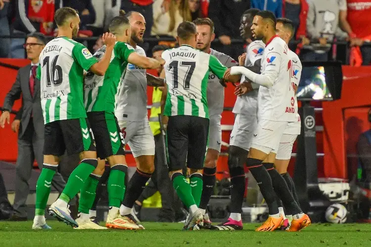 Derbi de Sevilla termina en empate y con los ánimos calientes