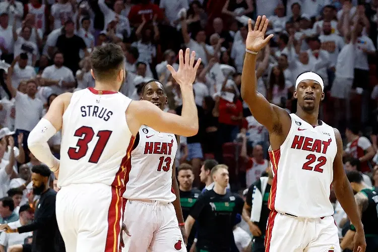 NBA: Miami hunde a los Celtics y se pone a un triunfo de la gran final