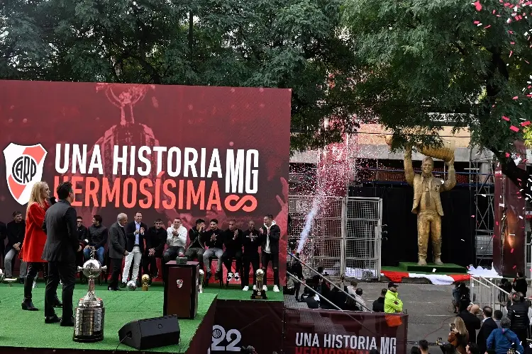 River Plate inaugura estatua de Marcelo Gallardo
