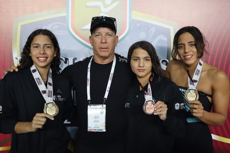 Veracruz suma tres medallas más en natación de Juegos Conade