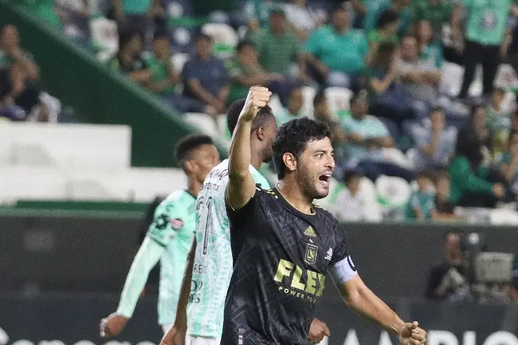 Vela responde si jugará o no en la Liga MX (VIDEO)