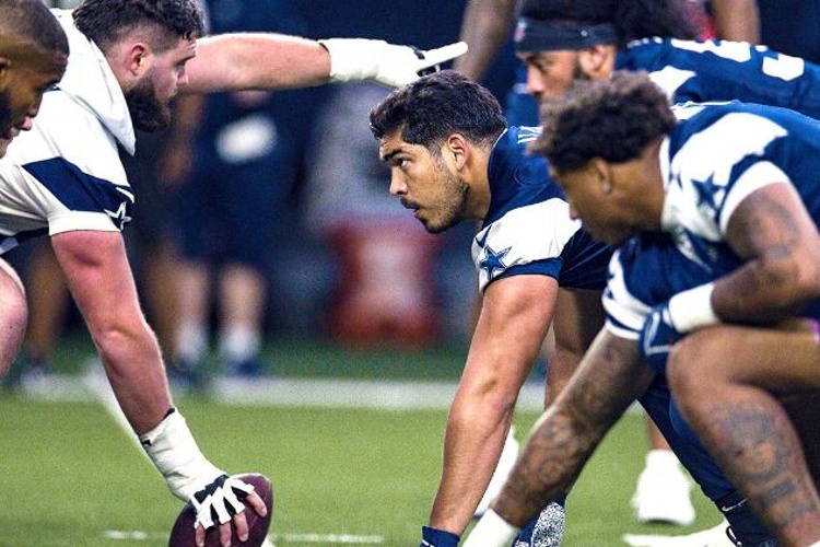 Cowboys: Mexicano Alarcón se ve mejor en la defensa, dice el coach