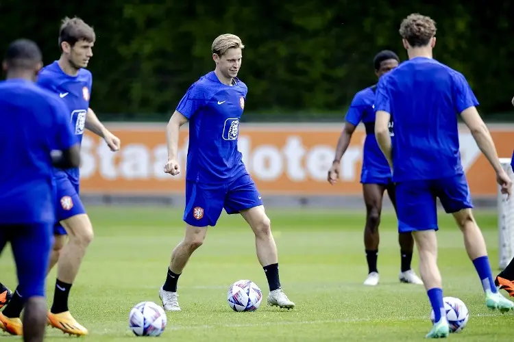 De Jong asegura que se quedará en el Barcelona