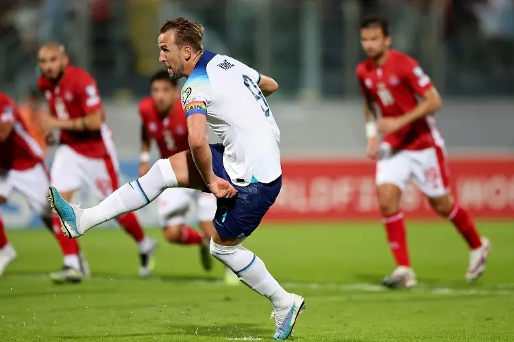 Inglaterra pasa por encima de Malta rumbo a la Euro