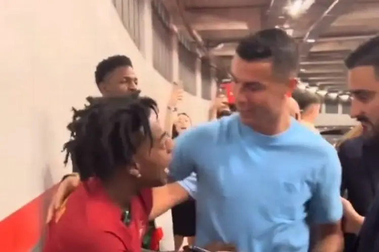 Youtuber rompe en llanto al conocer a Cristiano Ronaldo (VIDEO)