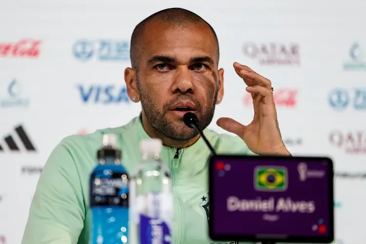 Dani Alves rompe el silencio y da su versión desde la cárcel 