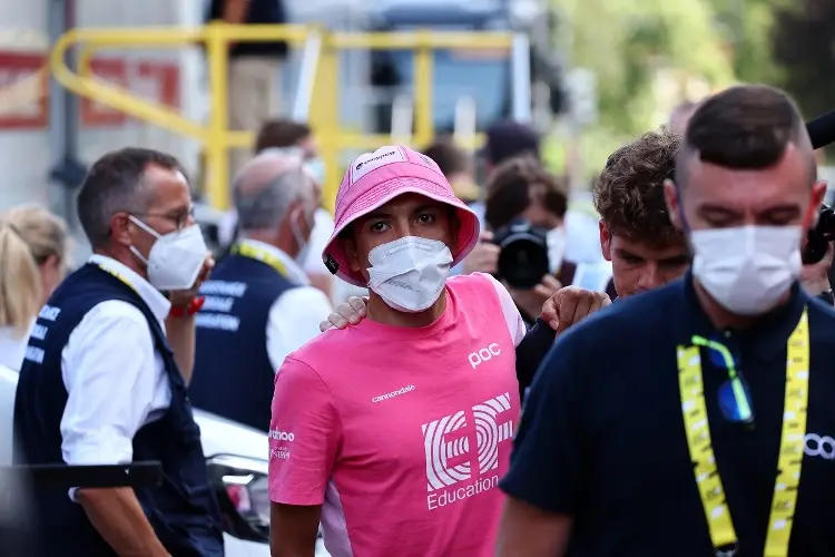 Carapaz también abandona el Tour de Francia