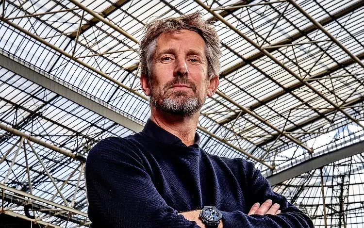 Edwin van der Sar no corre peligro de muerte