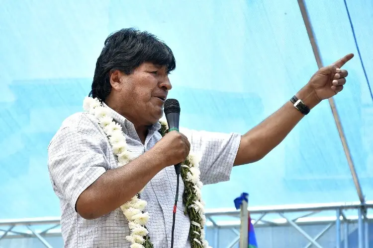 Evo Morales pide paciencia para pagarle a los jugadores de su equipo
