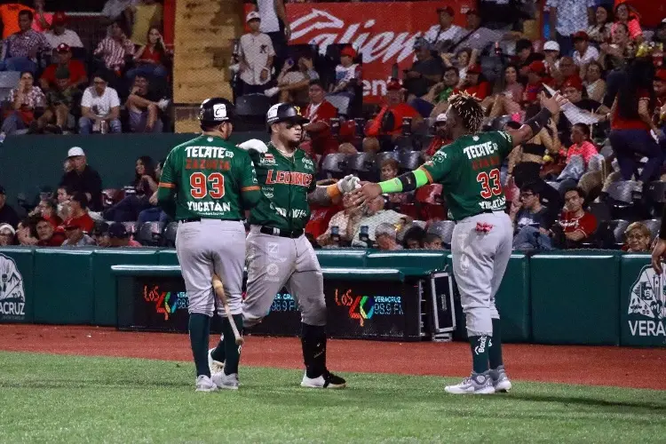 Leones de Yucatán pega primero a El Águila de Veracruz