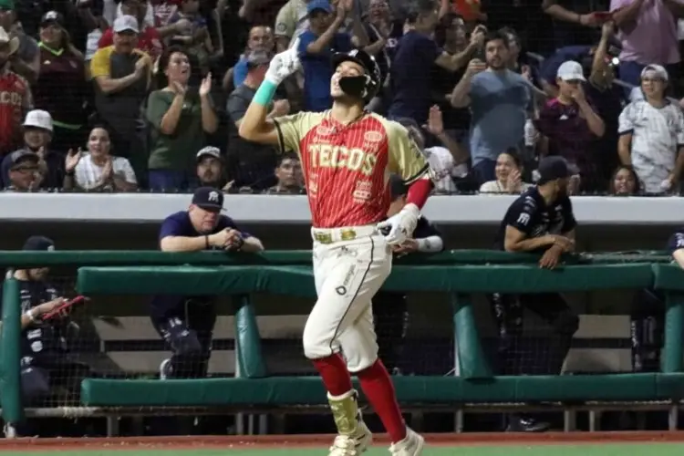 LMB: Dos Laredos da cátedra y apalea a Sultanes de Monterrey