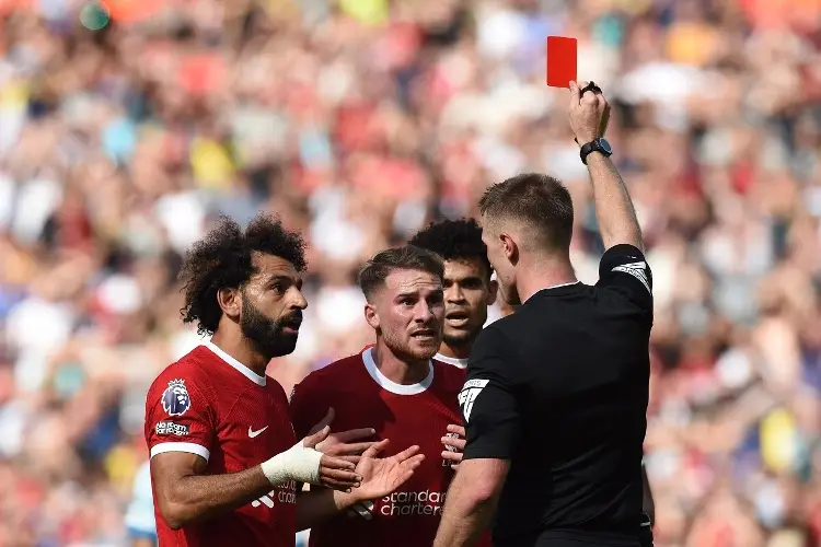 Liverpool apelará la tarjeta roja a Mac Allister (VIDEO)