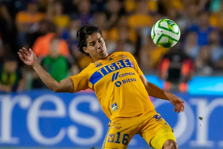 Diego Lainez causa baja de Tigres