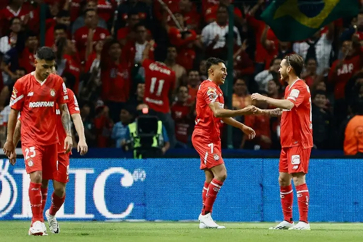 Toluca golpea con lo mínimo a los Rayados