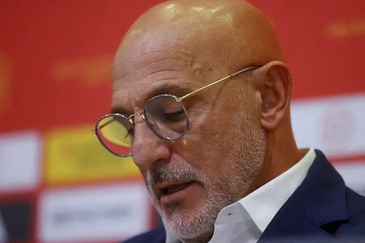 DT de España pide perdón por apoyar y aplaudir a Rubiales