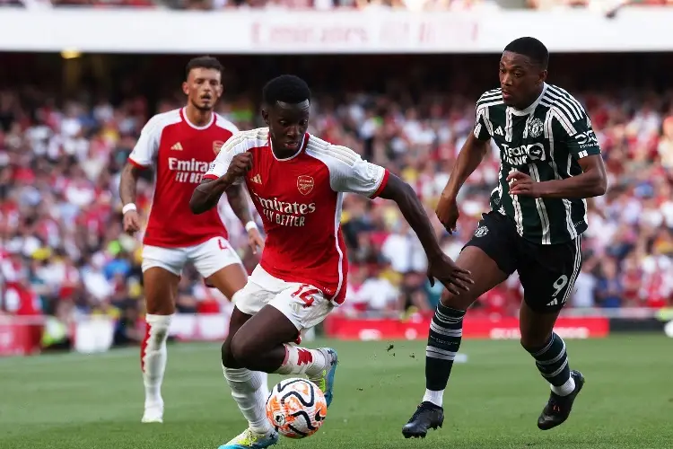 Arsenal da un golpe de autoridad al vencer al Manchester United
