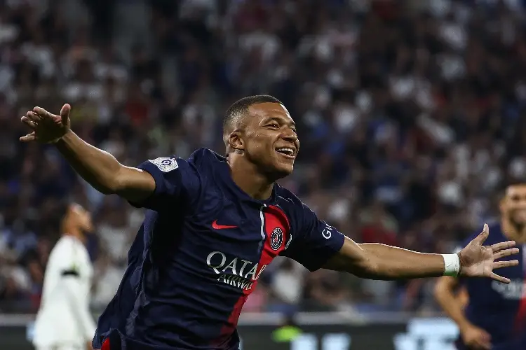 Mbappé vuelve a liderar triunfo del PSG