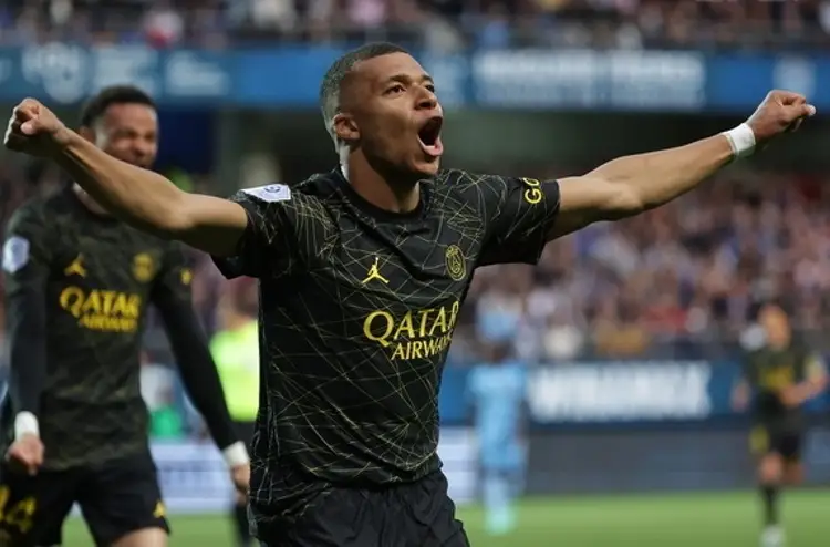 Presidente del PSG se olvida de polémica y elogia a Mbappé