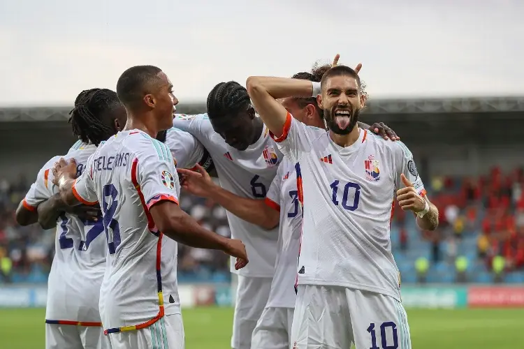 Bélgica gana y toma el liderato de su grupo rumbo a la Euro