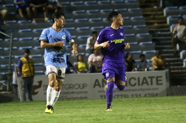 Racing FC Porto Palmeiras le arrebata un punto al campeón 