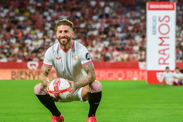 Sergio Ramos alista su debut con el Sevilla 