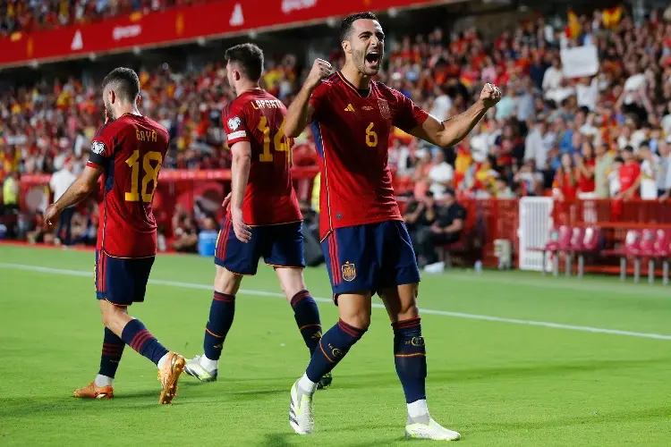 España le pasa por encima a Chipre
