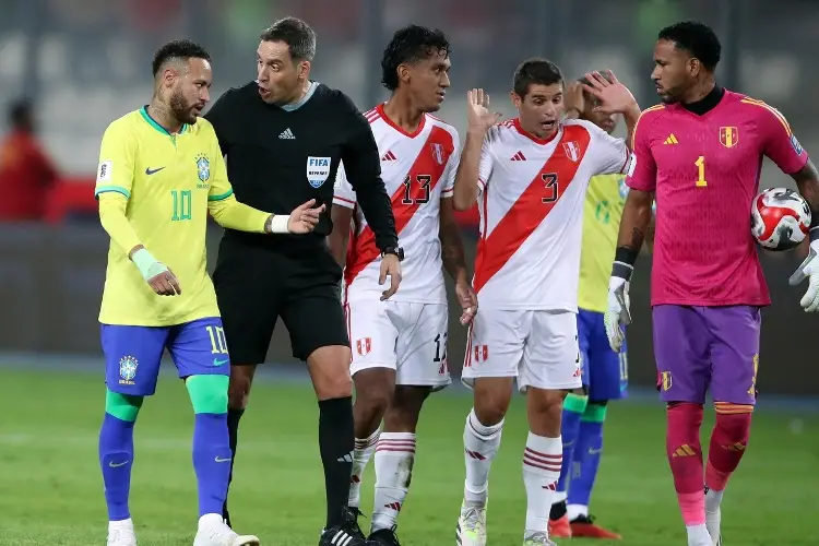 Perú se va con sabor amargo tras perder en el último minuto vs Brasil