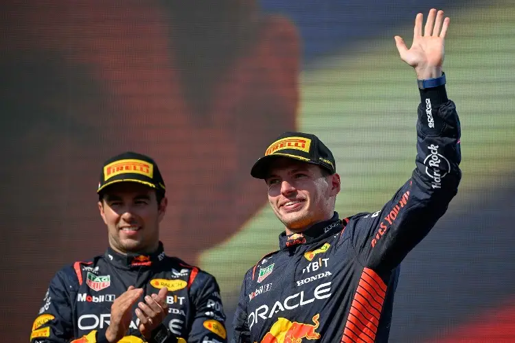 'Checo' Pérez y Verstappen buscan conquistar Singapur 