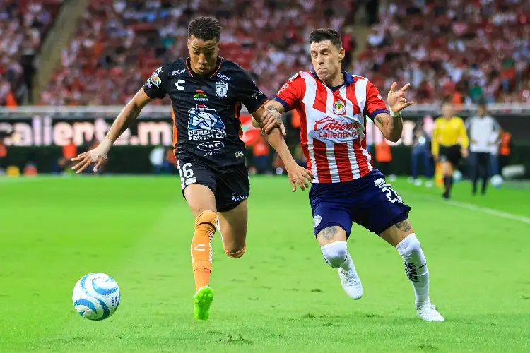 Chivas y Pachuca dejan olvidados los goles