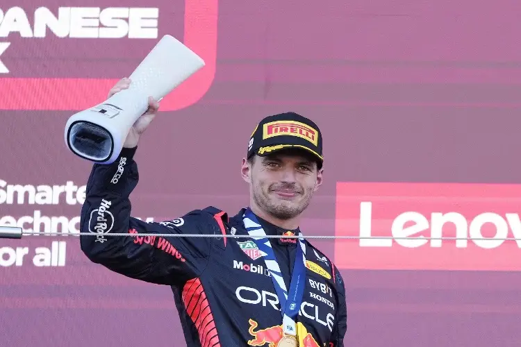 Max Verstappen conquista el GP de Japón, 'Checo' no termina la carrera
