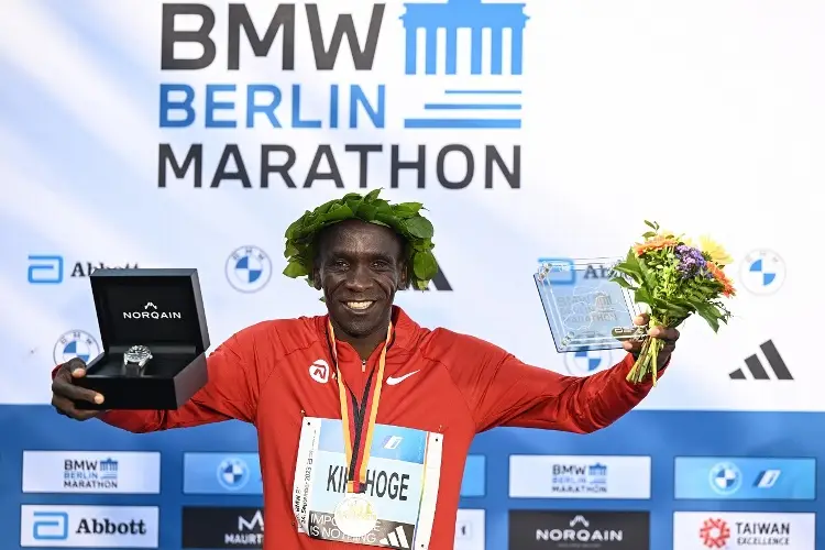 Eliud Kipchoge y Tigist Assefa conquistan el Maratón de Berlín