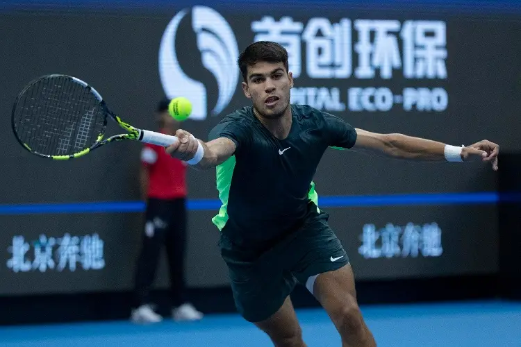 Carlos Alcaraz gana y se instala en Cuartos de Final del Abierto de China