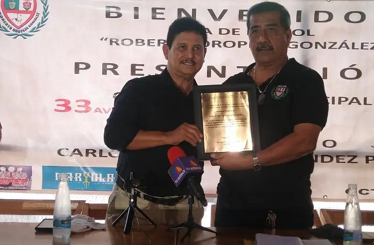 Con homenaje al 'Balita' Hernández arranca la Liga Oropeza